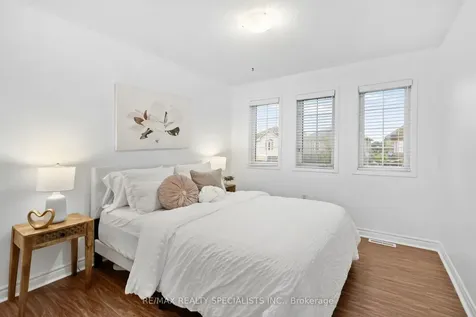 175 Manley Lane Milton ON L9T 5P1
