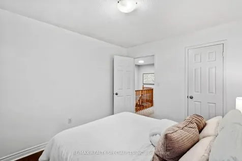 175 Manley Lane Milton ON L9T 5P1