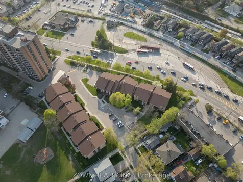 3835 Lakeshore Boulevard W Toronto ON M8W 1R2