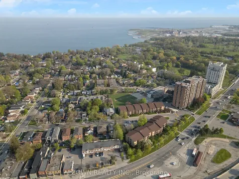 3835 Lakeshore Boulevard W Toronto ON M8W 1R2