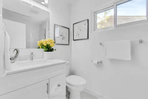 3587 Ash Row Crescent Mississauga ON L5L 1K3