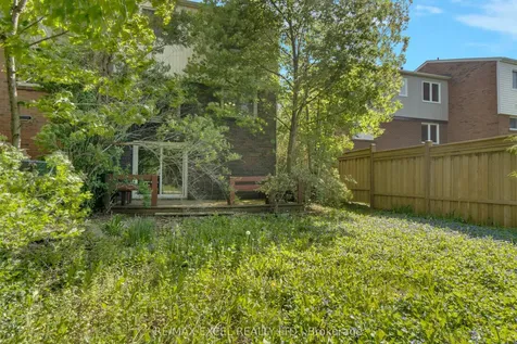 3587 Ash Row Crescent Mississauga ON L5L 1K3