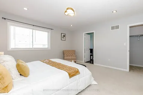 10 Vista Green Crescent Brampton ON L7A 2S3