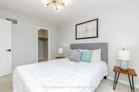 10 Vista Green Crescent Brampton ON L7A 2S3