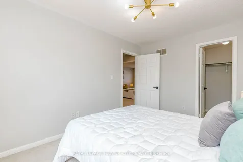 10 Vista Green Crescent Brampton ON L7A 2S3