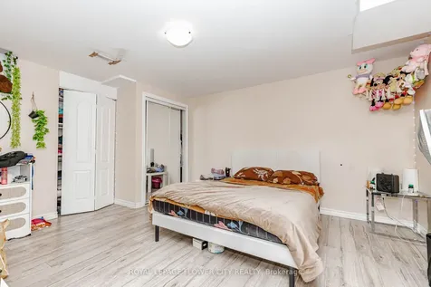 10 Vista Green Crescent Brampton ON L7A 2S3