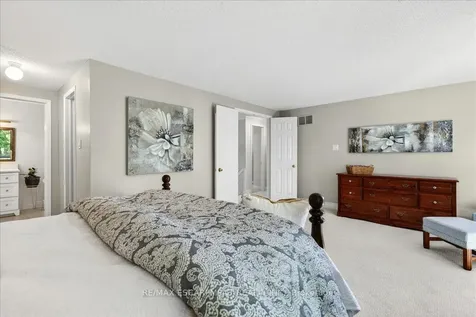 799 Hawkins Crescent Burlington ON L7S 2C2