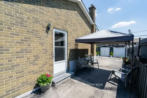 242 Avondale Boulevard Brampton ON L6T 1J4