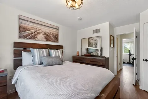 3353 Wild Cherry Lane Mississauga ON L5N 7N7