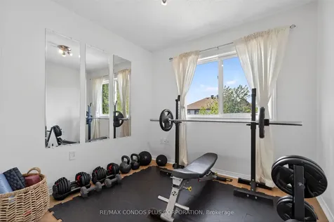 3353 Wild Cherry Lane Mississauga ON L5N 7N7