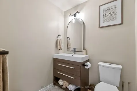 3353 Wild Cherry Lane Mississauga ON L5N 7N7