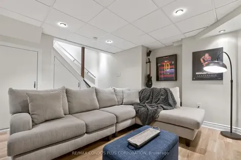 3353 Wild Cherry Lane Mississauga ON L5N 7N7