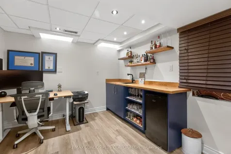 3353 Wild Cherry Lane Mississauga ON L5N 7N7
