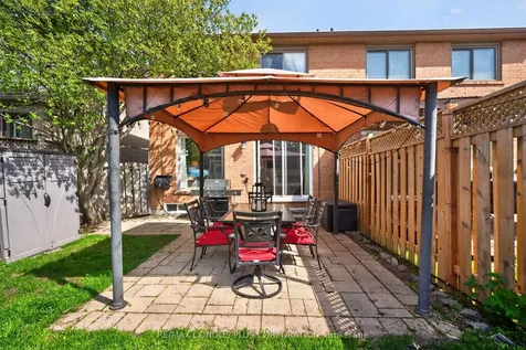 3353 Wild Cherry Lane Mississauga ON L5N 7N7