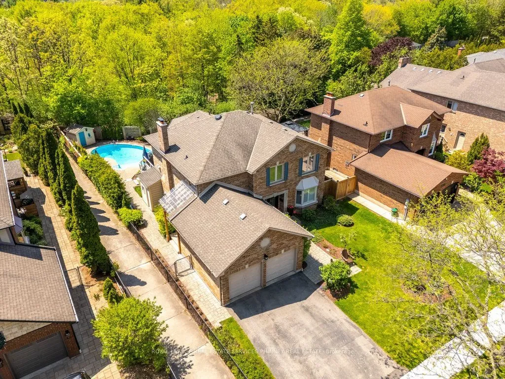 1357 Golden Meadow Trail Oakville ON L6H 3H1