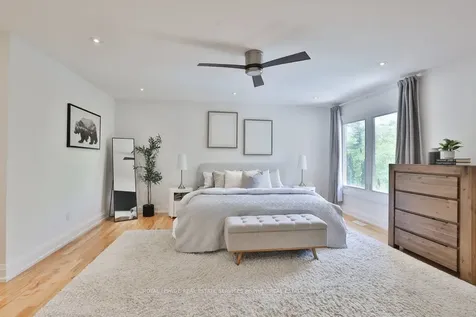 1357 Golden Meadow Trail Oakville ON L6H 3H1