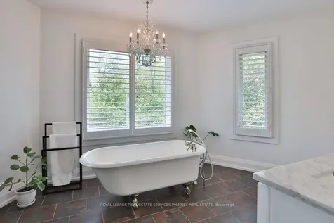 1357 Golden Meadow Trail Oakville ON L6H 3H1