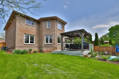 1357 Golden Meadow Trail Oakville ON L6H 3H1