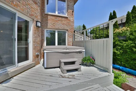 1357 Golden Meadow Trail Oakville ON L6H 3H1