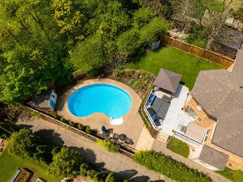 1357 Golden Meadow Trail Oakville ON L6H 3H1