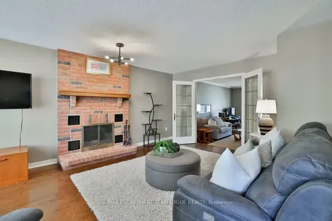 4184 Millcroft Park Drive Burlington ON L7M 3V3