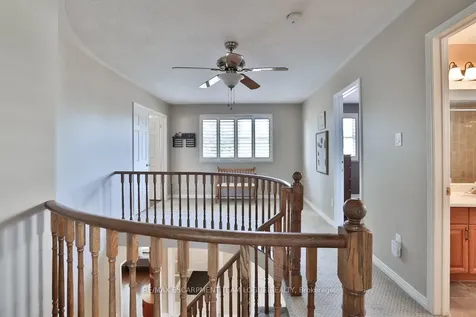 4184 Millcroft Park Drive Burlington ON L7M 3V3