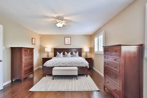 4184 Millcroft Park Drive Burlington ON L7M 3V3