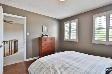 4184 Millcroft Park Drive Burlington ON L7M 3V3