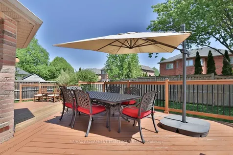 4184 Millcroft Park Drive Burlington ON L7M 3V3