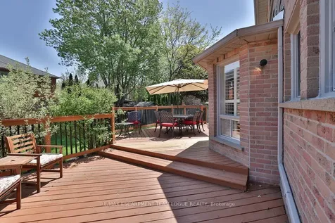 4184 Millcroft Park Drive Burlington ON L7M 3V3