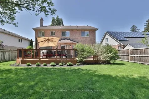 4184 Millcroft Park Drive Burlington ON L7M 3V3