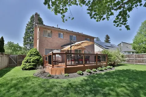 4184 Millcroft Park Drive Burlington ON L7M 3V3