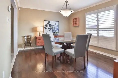 4184 Millcroft Park Drive Burlington ON L7M 3V3