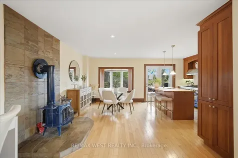 69 Mayfield Avenue Toronto ON M6S 1K4