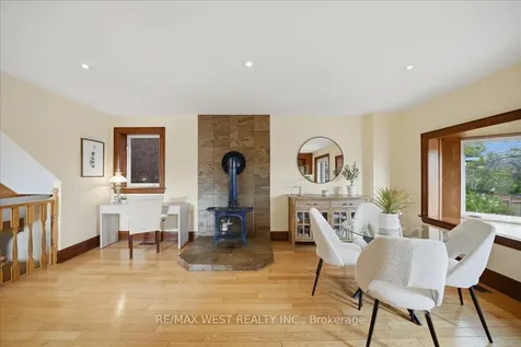 69 Mayfield Avenue Toronto ON M6S 1K4