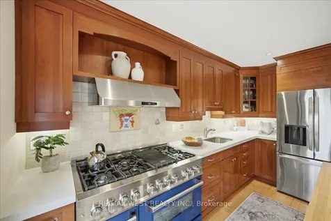 69 Mayfield Avenue Toronto ON M6S 1K4