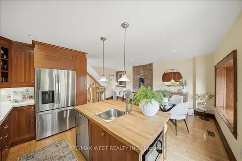69 Mayfield Avenue Toronto ON M6S 1K4