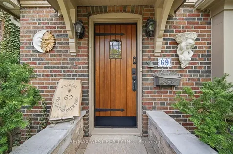 69 Mayfield Avenue Toronto ON M6S 1K4