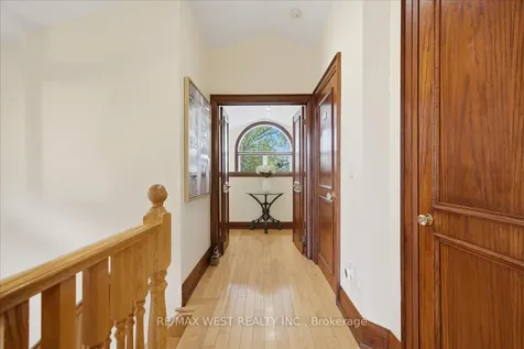 69 Mayfield Avenue Toronto ON M6S 1K4