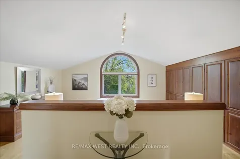69 Mayfield Avenue Toronto ON M6S 1K4