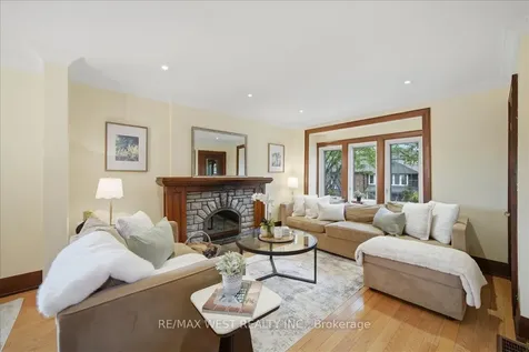 69 Mayfield Avenue Toronto ON M6S 1K4