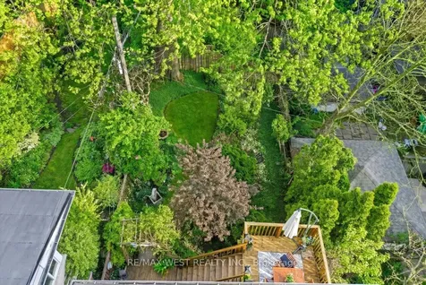 69 Mayfield Avenue Toronto ON M6S 1K4