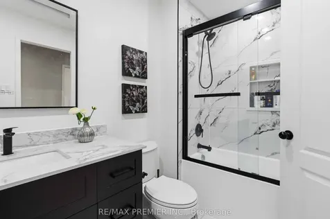 18 Salonica Road Brampton ON L7A 3K9