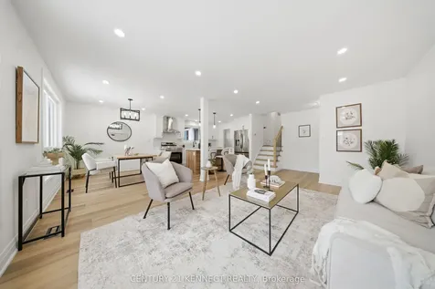 2121 Baynham Court Mississauga ON L5A 1H1