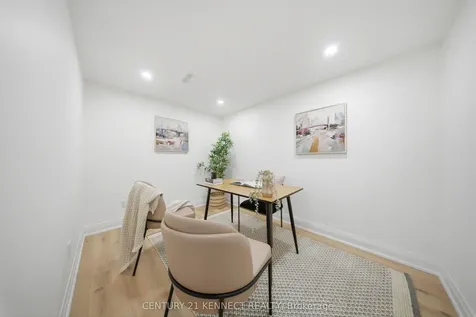 2121 Baynham Court Mississauga ON L5A 1H1