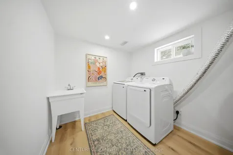 2121 Baynham Court Mississauga ON L5A 1H1