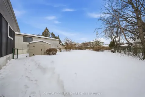 2121 Baynham Court Mississauga ON L5A 1H1