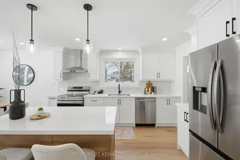 2121 Baynham Court Mississauga ON L5A 1H1
