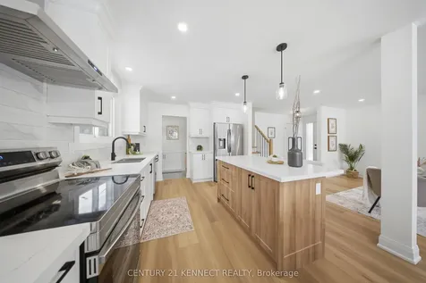 2121 Baynham Court Mississauga ON L5A 1H1