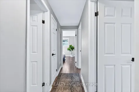 2504 Glamworth Crescent Mississauga ON L5K 1G3